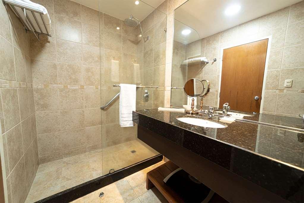 Hotel Tryp Guayaquil Extérieur photo