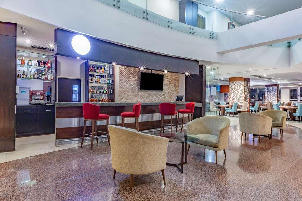Hotel Tryp Guayaquil Restaurant photo